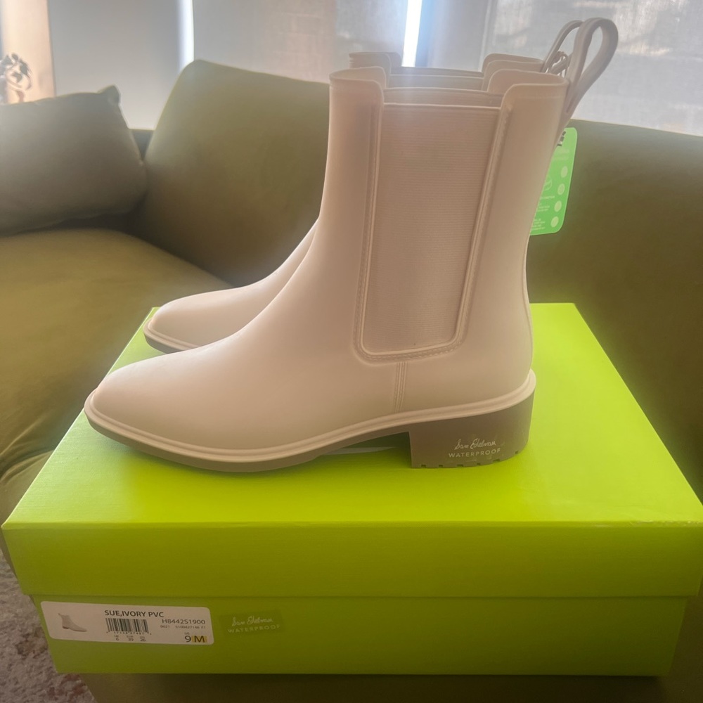 Sam Edelman NEW IN BOX Sue Ivory Rainboots